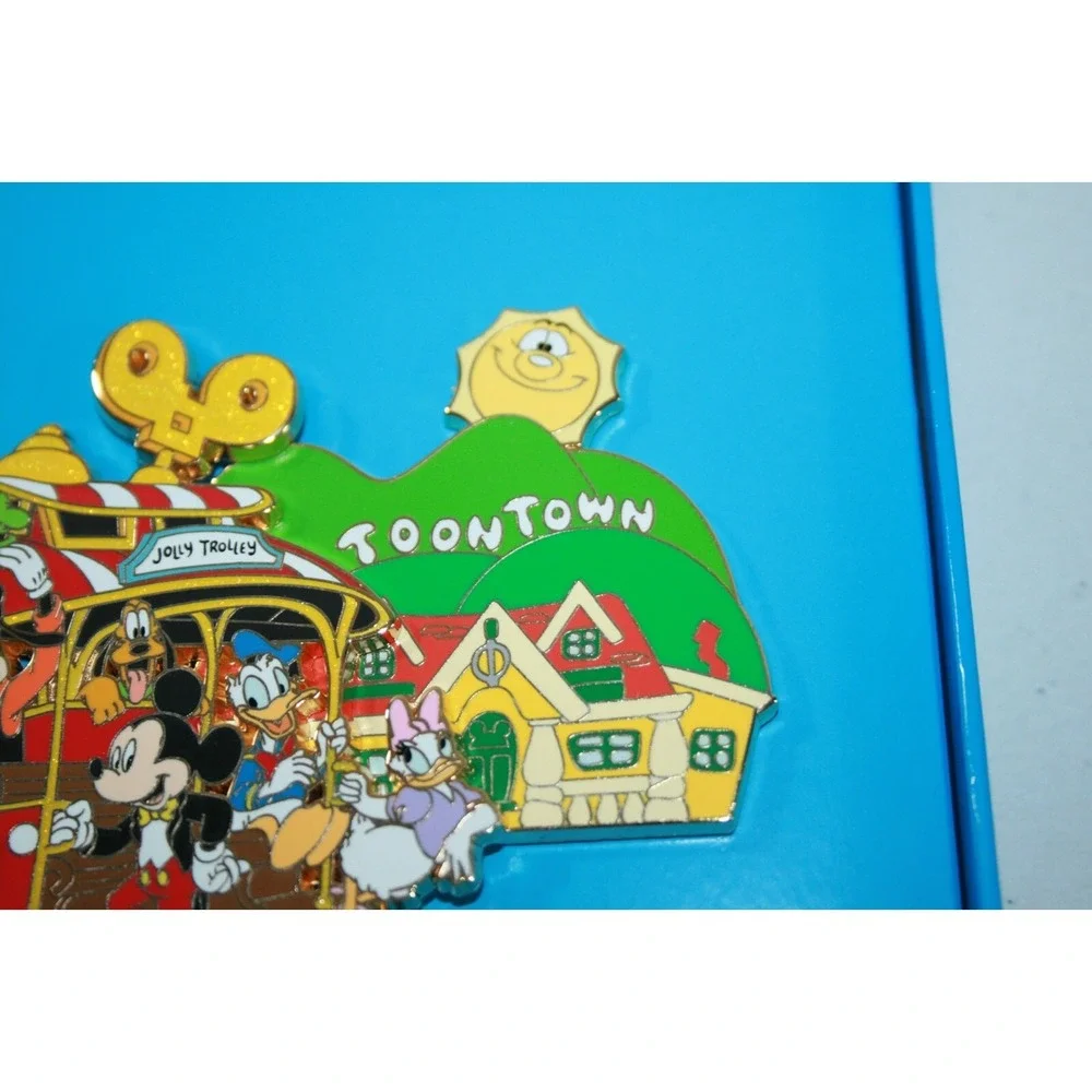 RARE Disney Mickey's ToonTown 25th Anniversary‎ Limited Edition of 200 Jumbo Pin